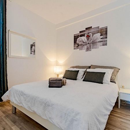 Seaside Apartments With A Swimming Pool Tri Zala, Korcula - 558 Zrnovo Εξωτερικό φωτογραφία