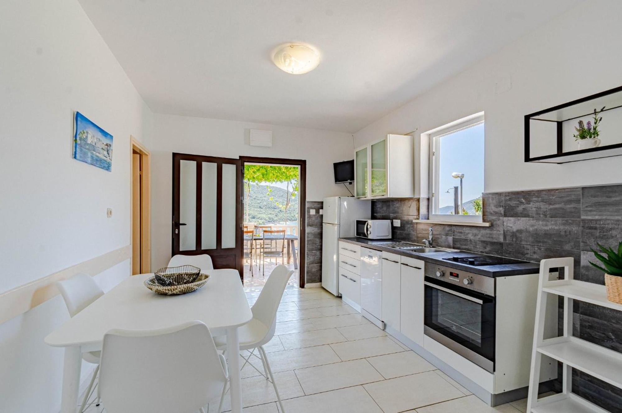 Seaside Apartments With A Swimming Pool Tri Zala, Korcula - 558 Zrnovo Εξωτερικό φωτογραφία